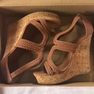 Tan sandle wedges